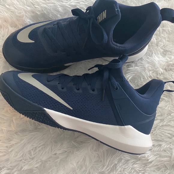 Nike Shoes - Picture 1 of 3